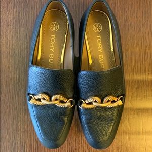 Tory Burch Jessa Horse Head Loafers Pebbled Black